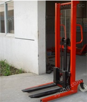 供應(yīng)二手重型叉車，二手前移式叉車，二手夾抱叉車，2噸合力叉車